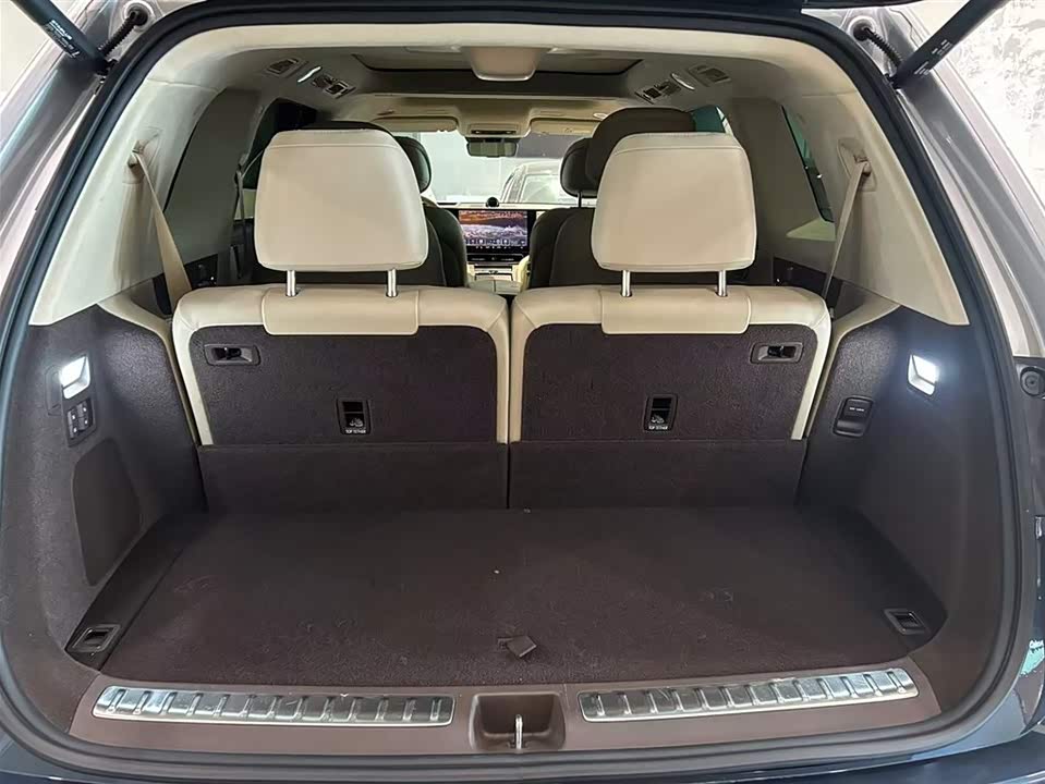 AITO Ask the world M9