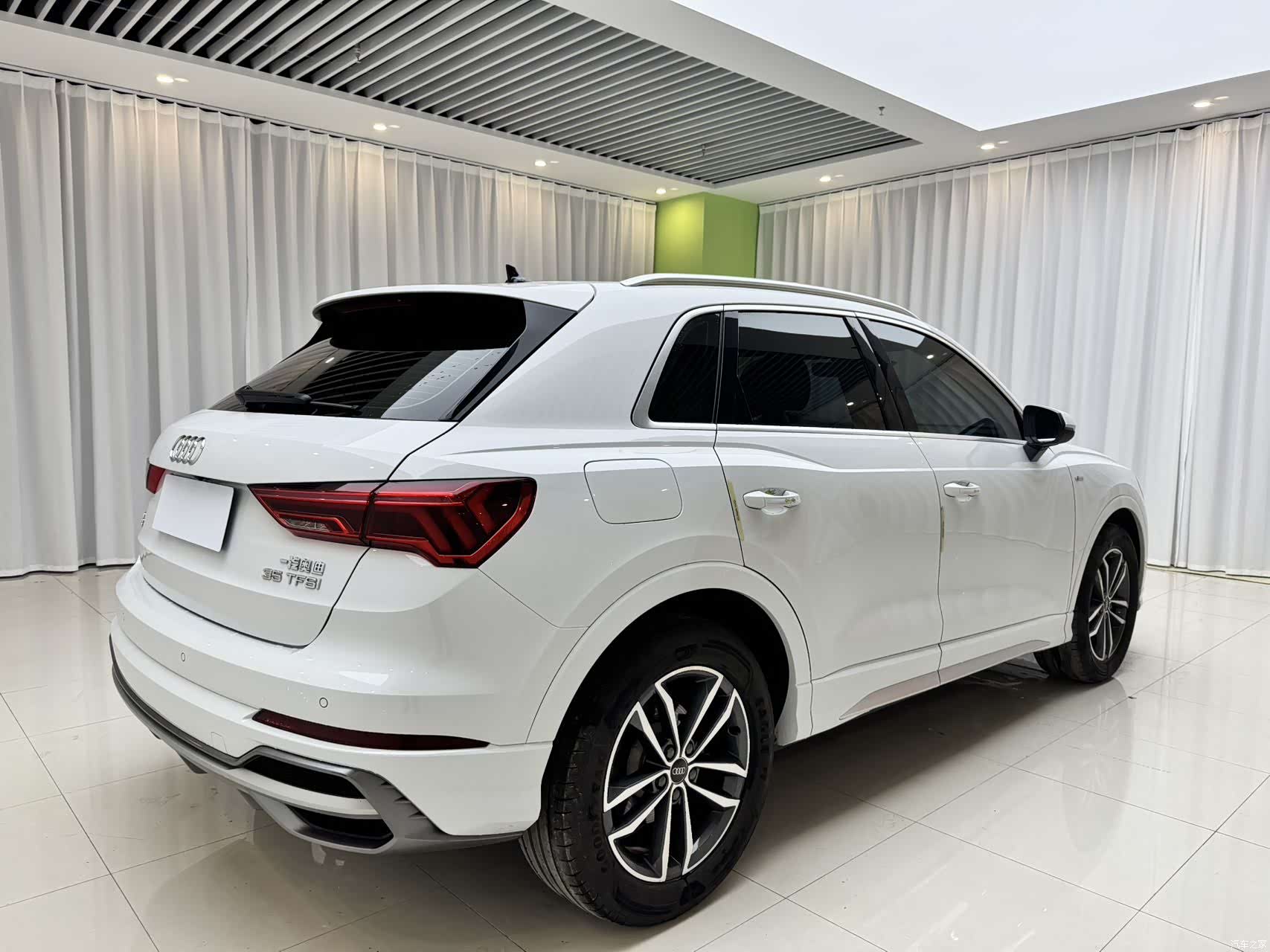 Audi Q3, 2023 14