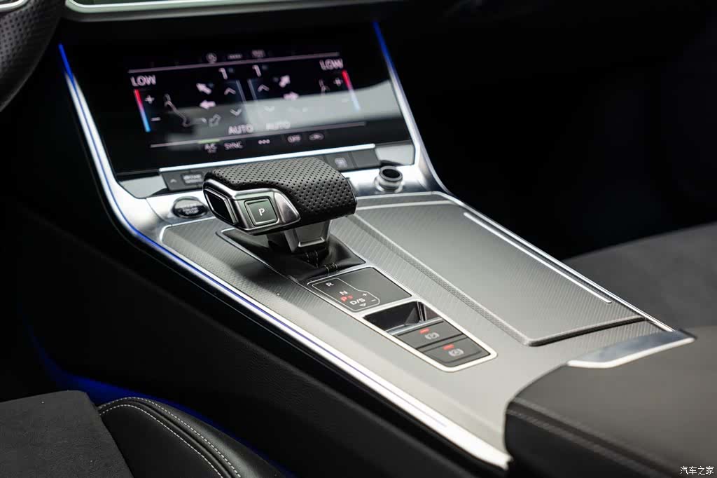 Audi A7L, 2022 13