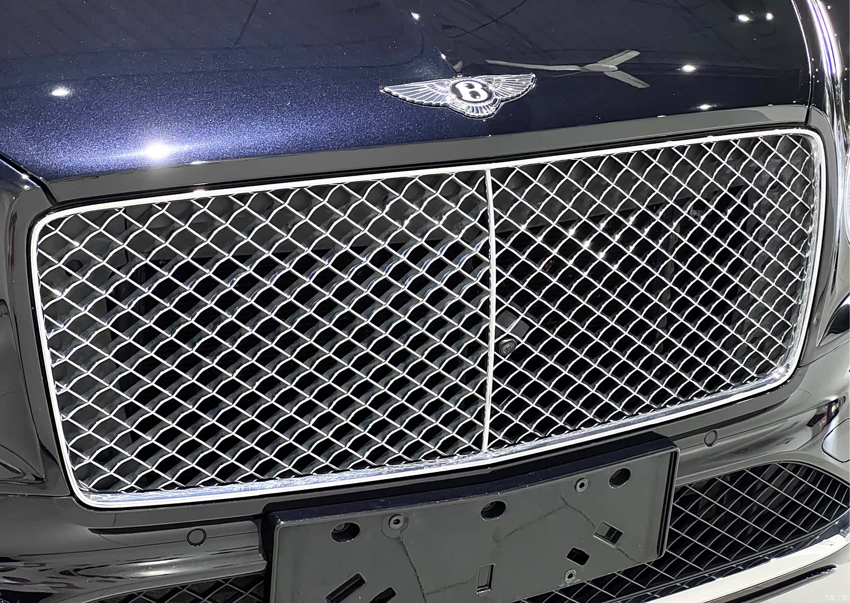 Bentley Bentayga, 2021 8