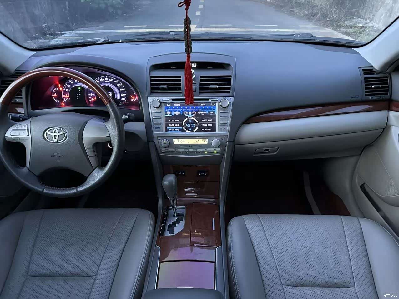 Toyota Camry, 2015 6