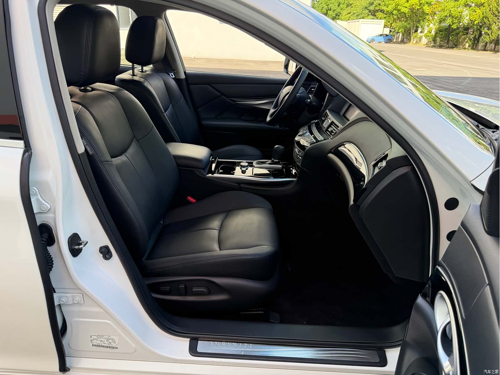 Infiniti Q70, 2016 26