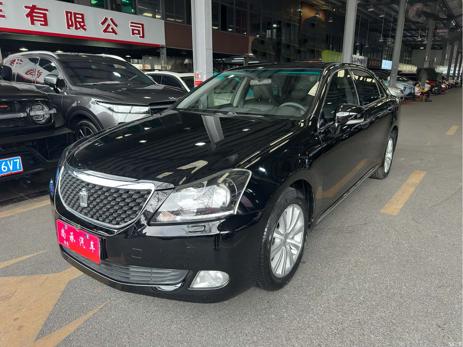 Toyota Crown, 2012 1