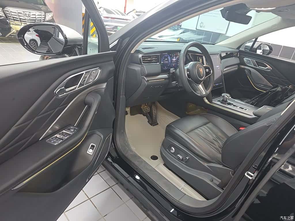 Hongqi HS7, 2025 23