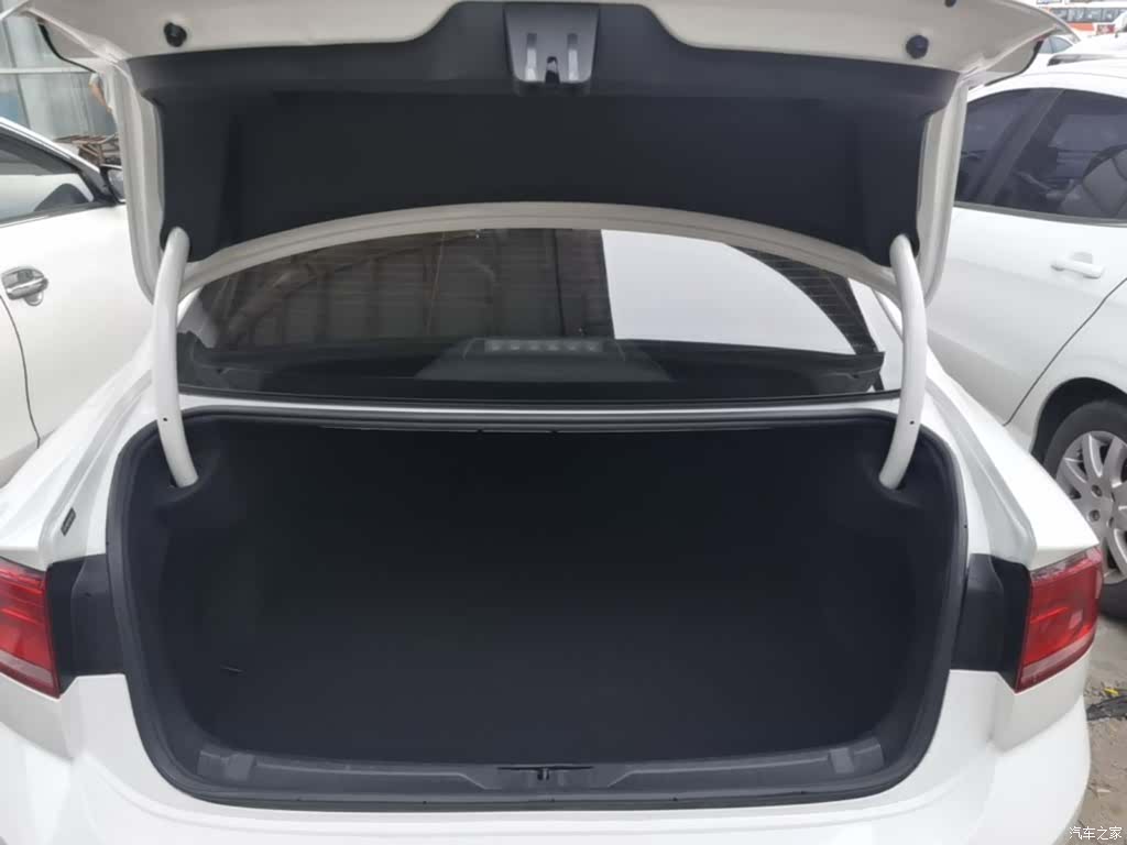 Volkswagen Lamando, 2017 19