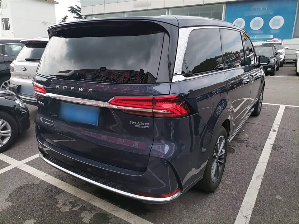 Roewe iMAX8