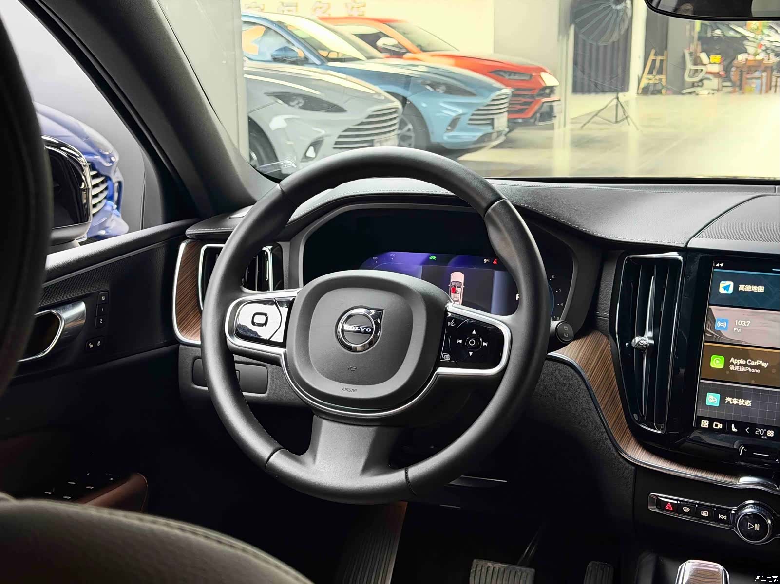 Volvo XC60, 2025 14