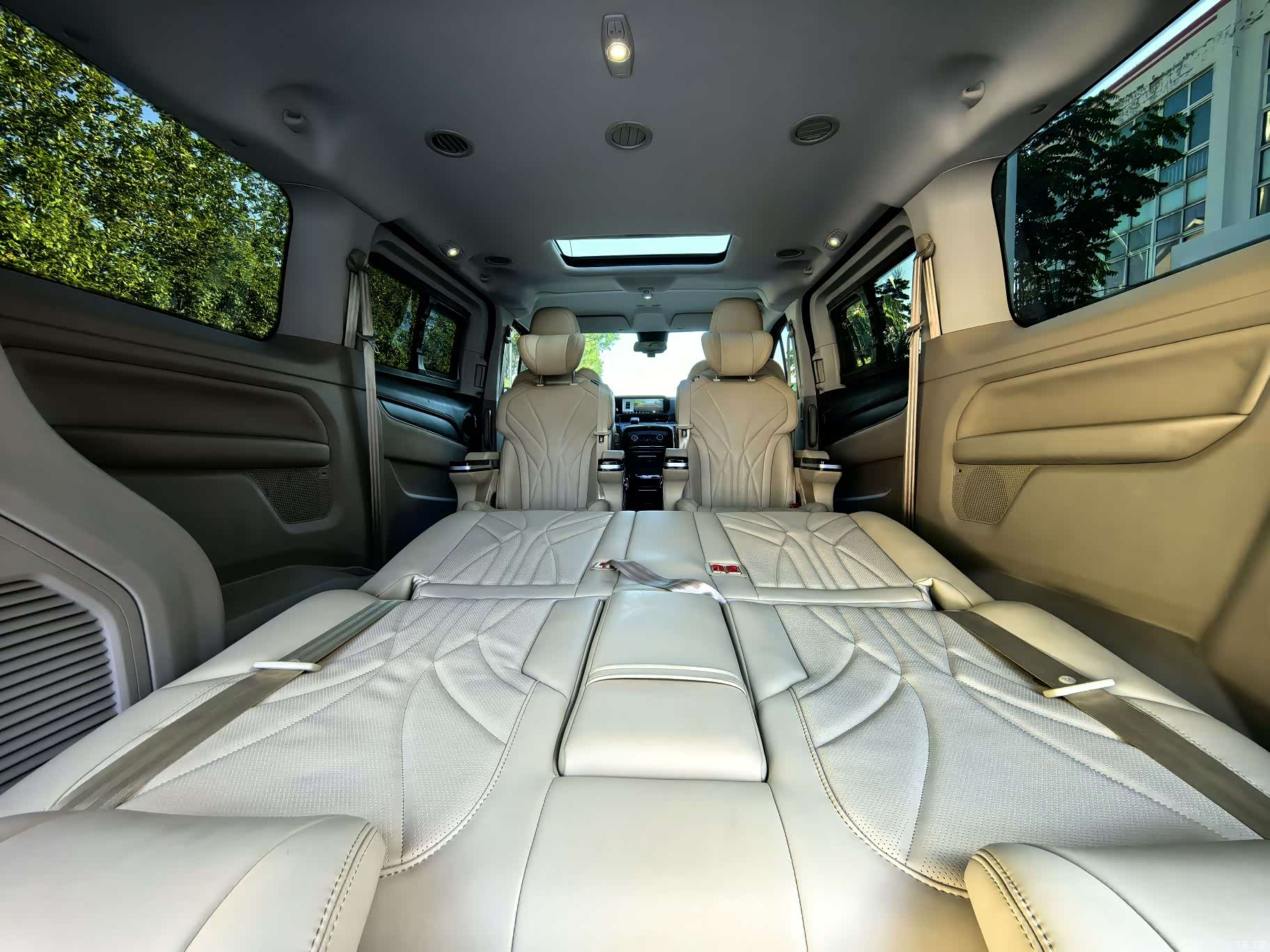 Ford Tourneo, 2023 10