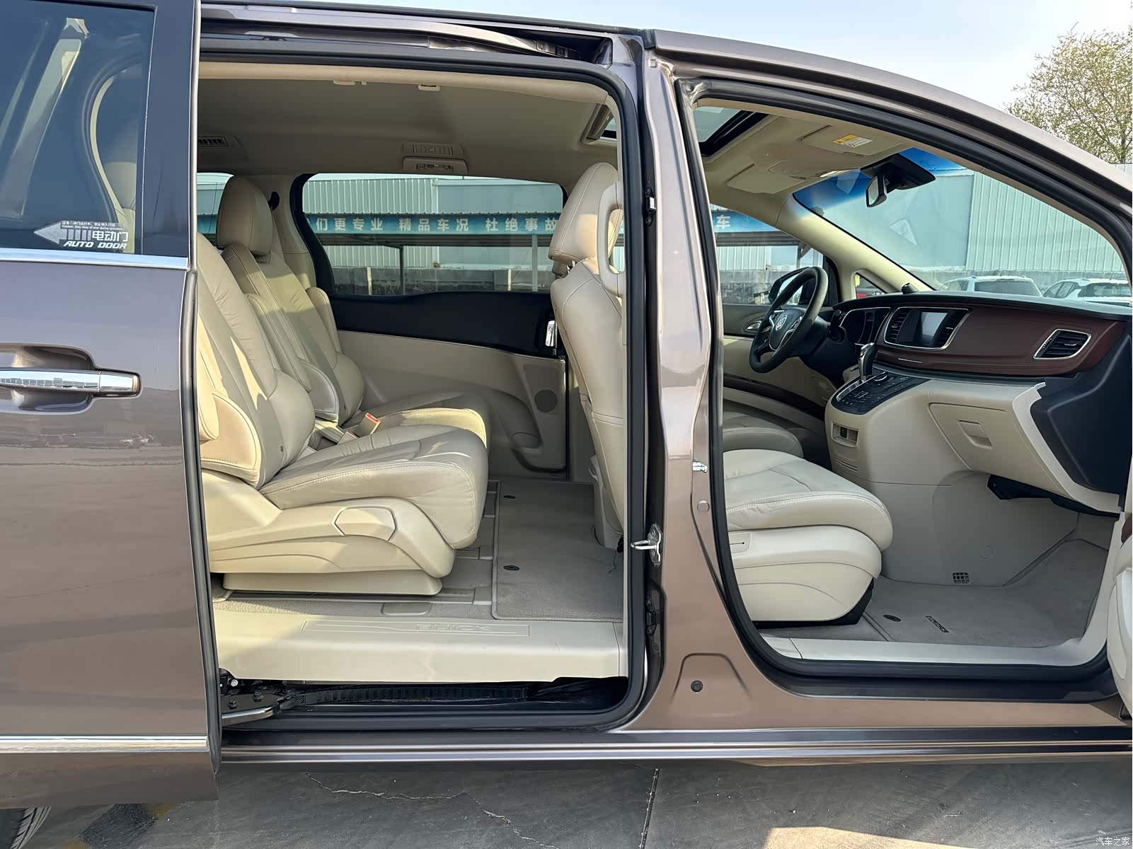 Buick GL8, 2019 6