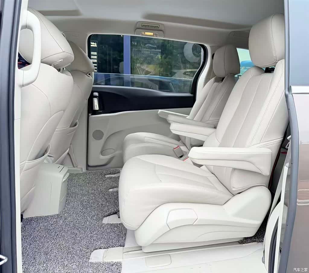 Buick GL8, 2022 2