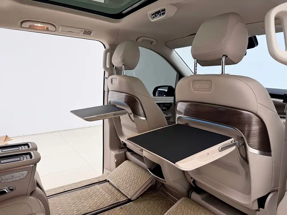 Mercedes-Benz V-class