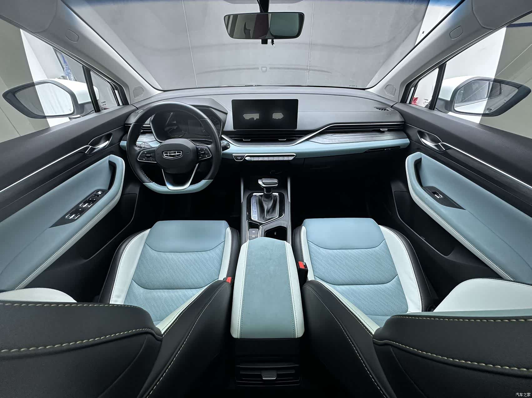 Geely Emgrand, 2022 11