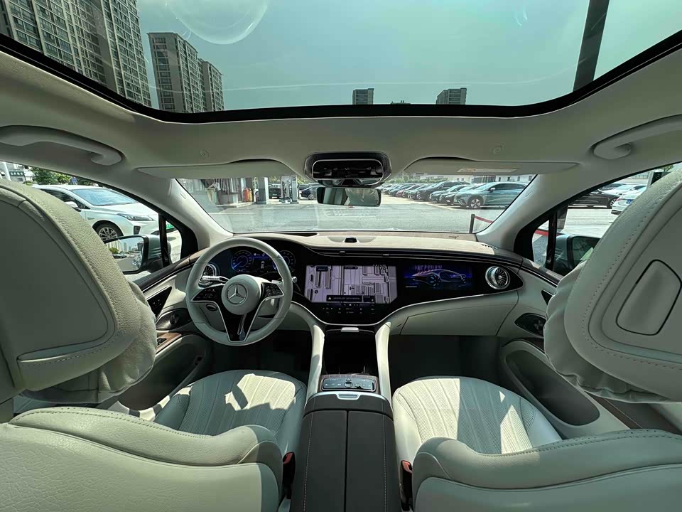 Mercedes-Benz EQS