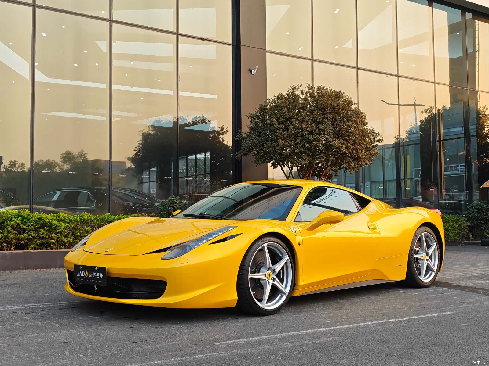 Ferrari 458, 2010 1