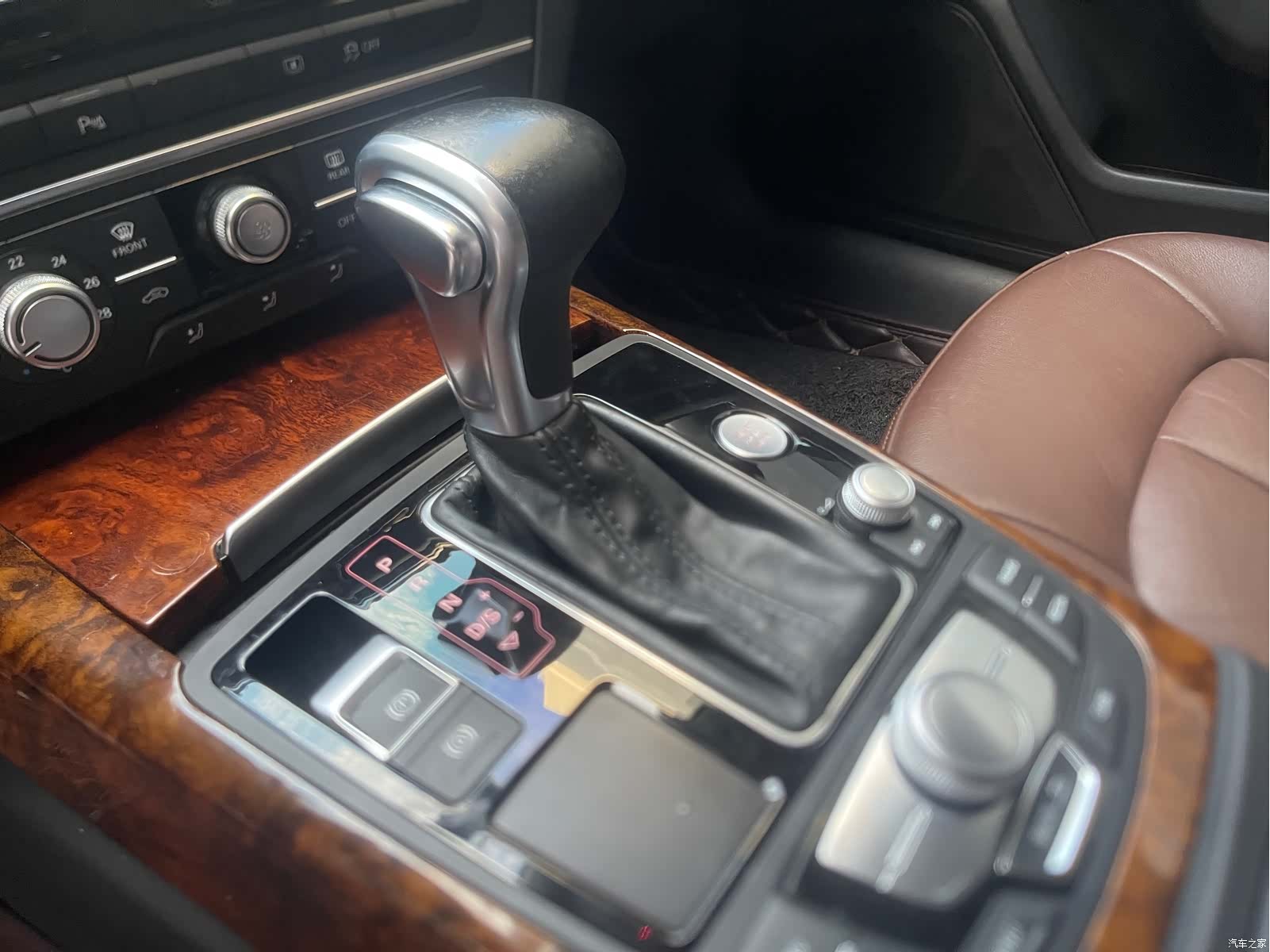 Audi A6L, 2015 15