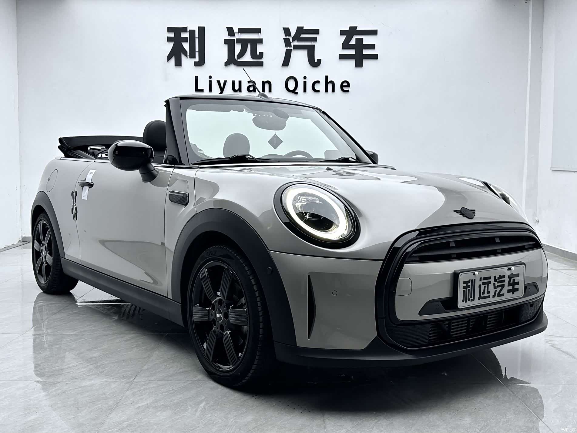 Mini Cooper, 2023 3
