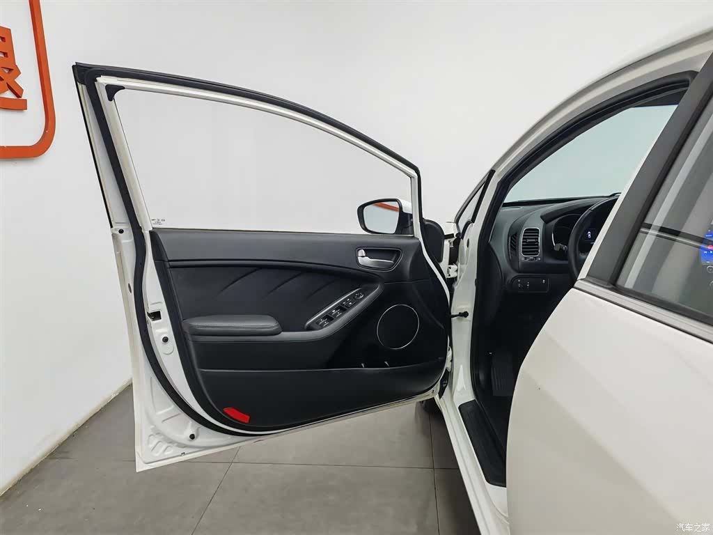 Kia K3, 2016 8