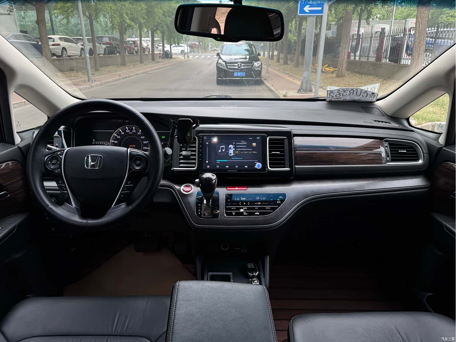 Honda Elysion, 2017 11