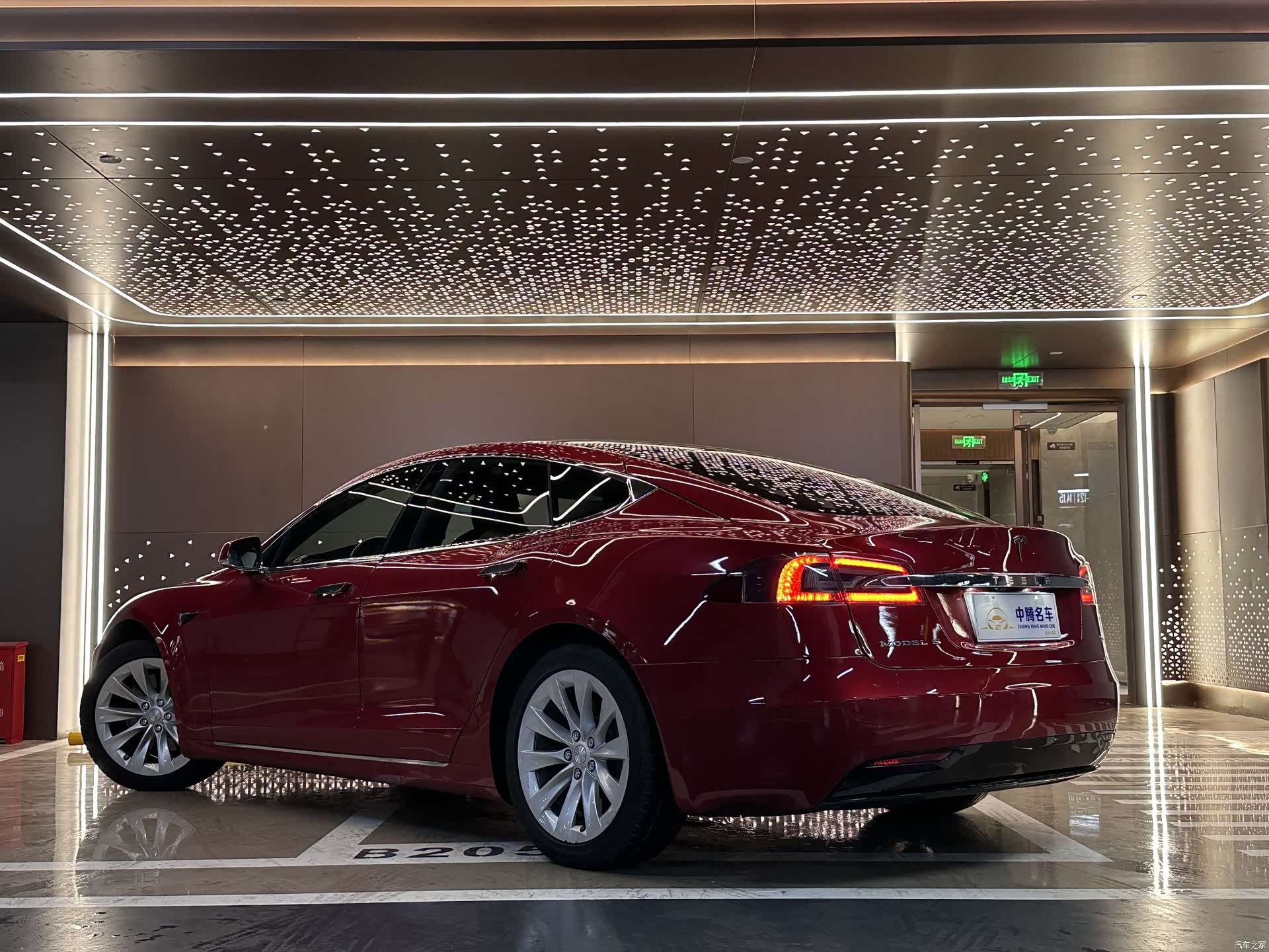 Tesla Model S, 2017 35