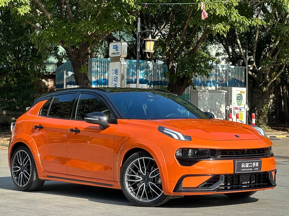 Lynk & Co 02 Hatchback