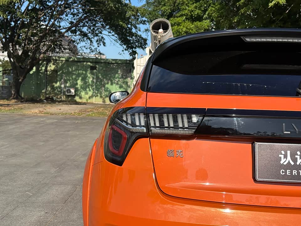 Lynk & Co 02 Hatchback