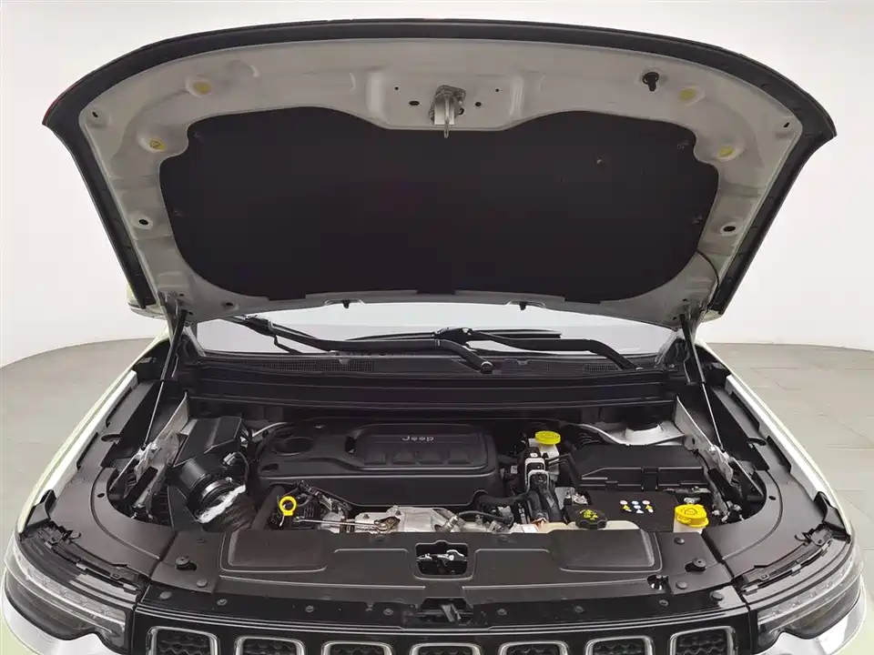 Jeep Grand Commander