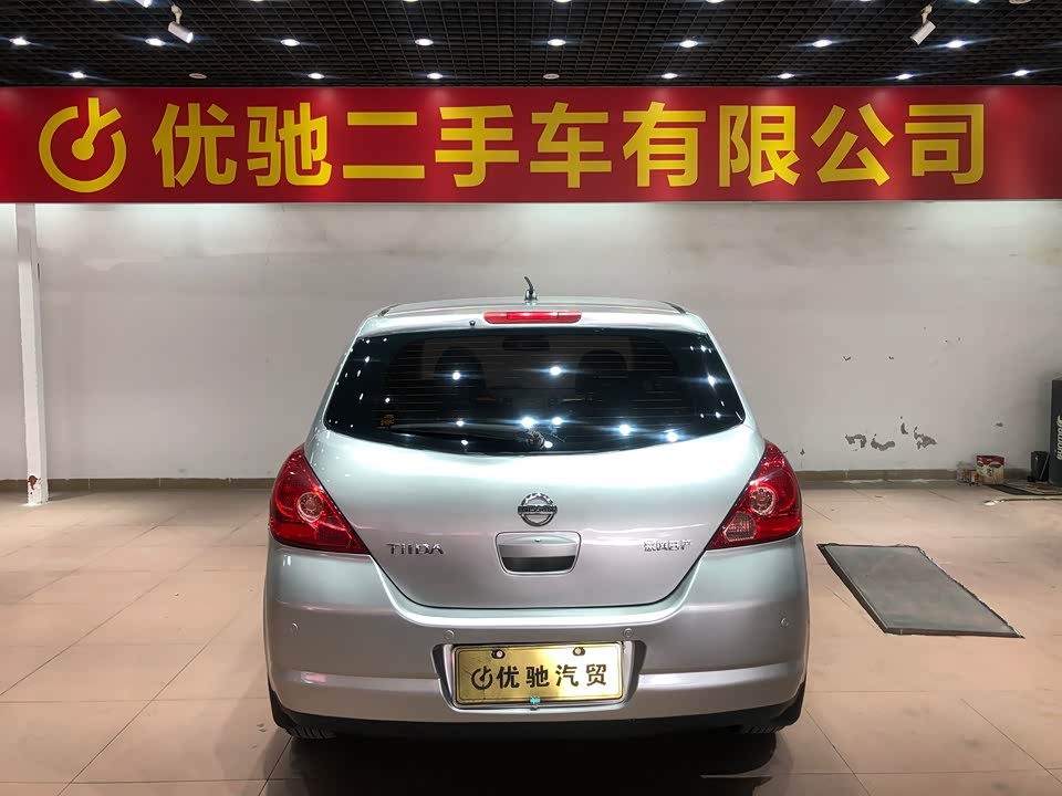 Nissan TIIDA