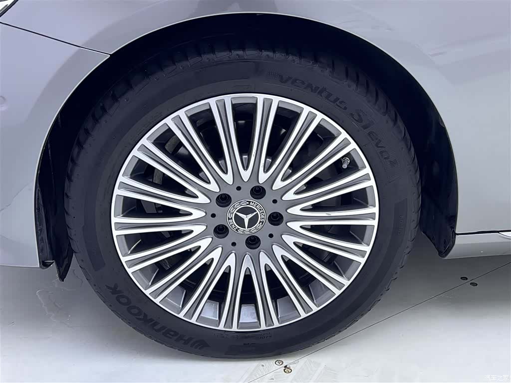 Mercedes-Benz E-Class, 2023 11