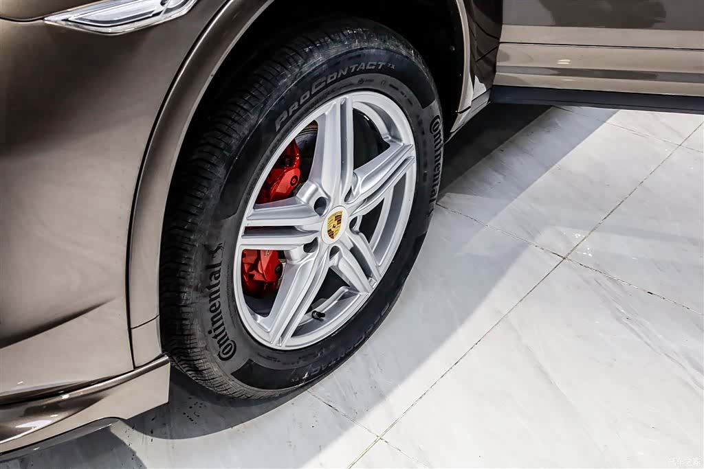 Porsche Cayenne, 2012 8