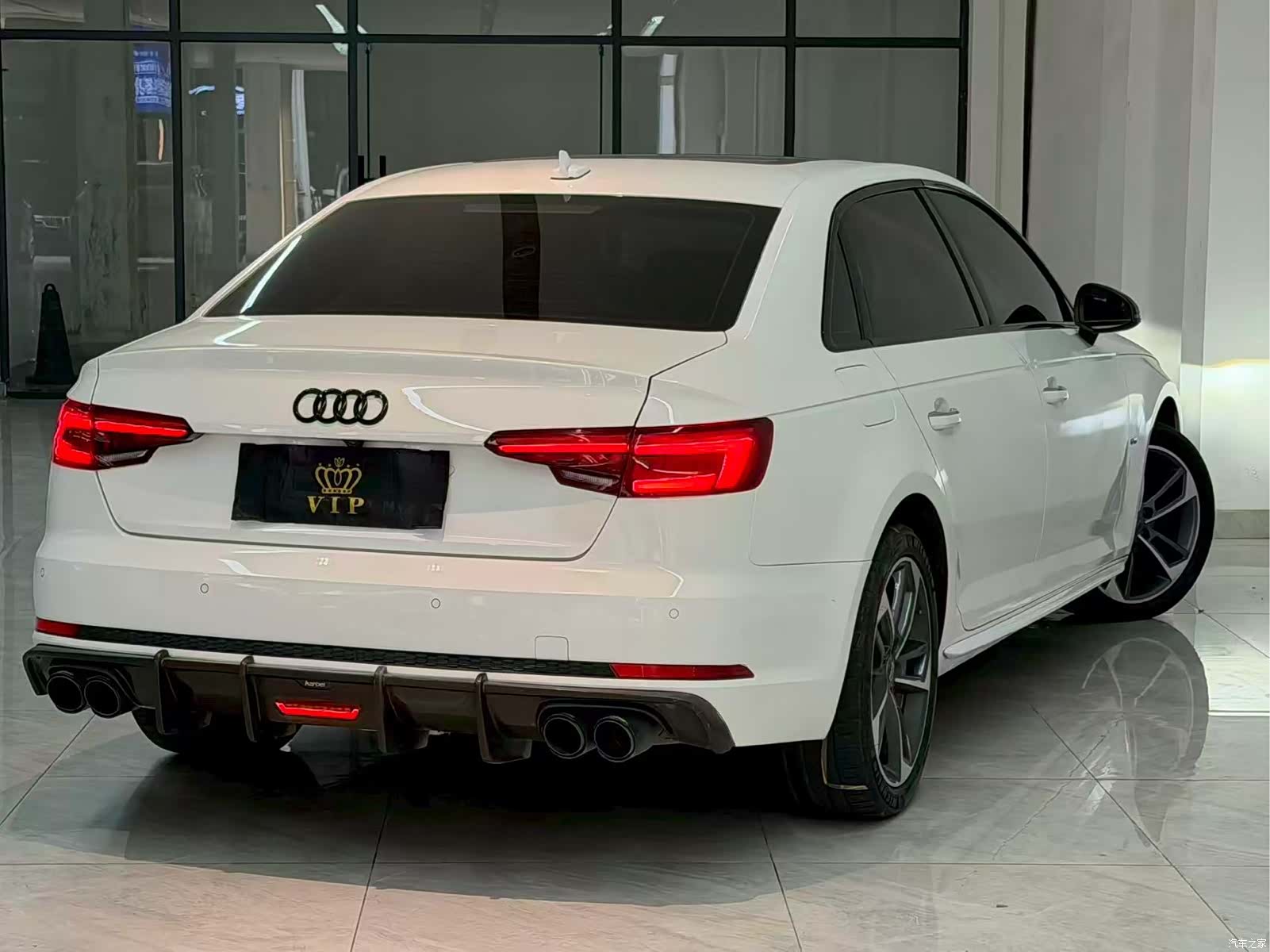 Audi A4L, 2019 9