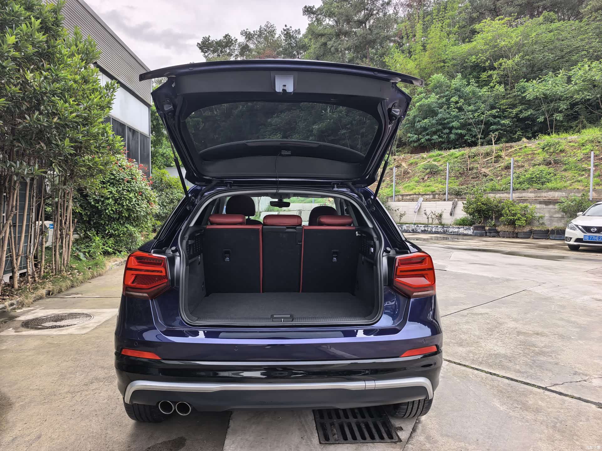 Audi Q2L, 2020 8