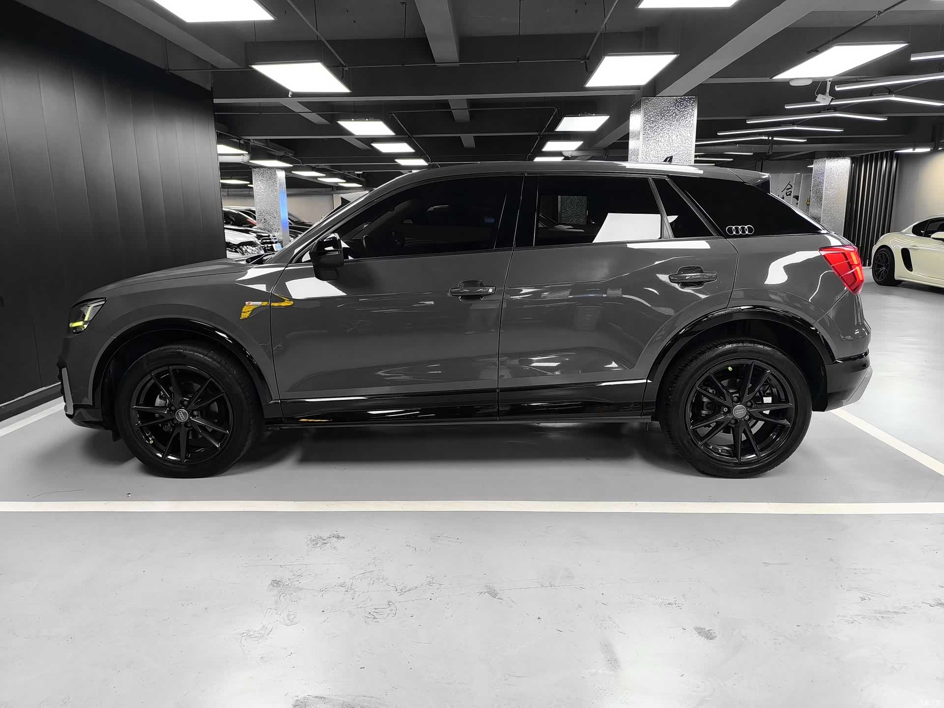 Audi Q2L, 2021 17