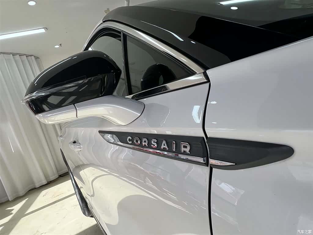 Lincoln Corsair, 2023 25