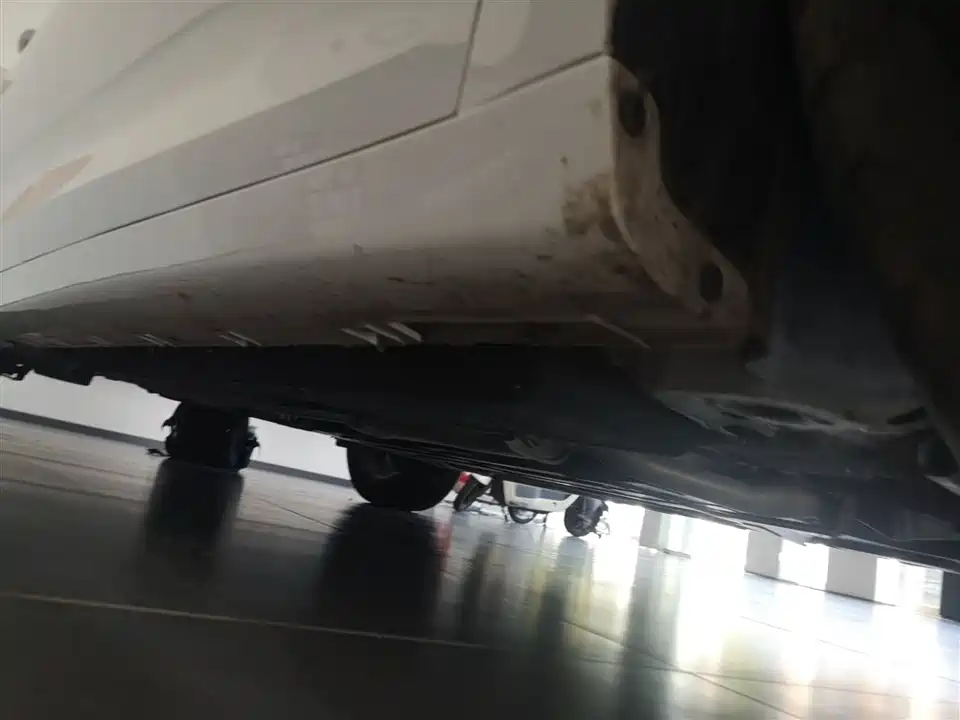 Geely Emgrand L HiP Geely Emgrand L HiP