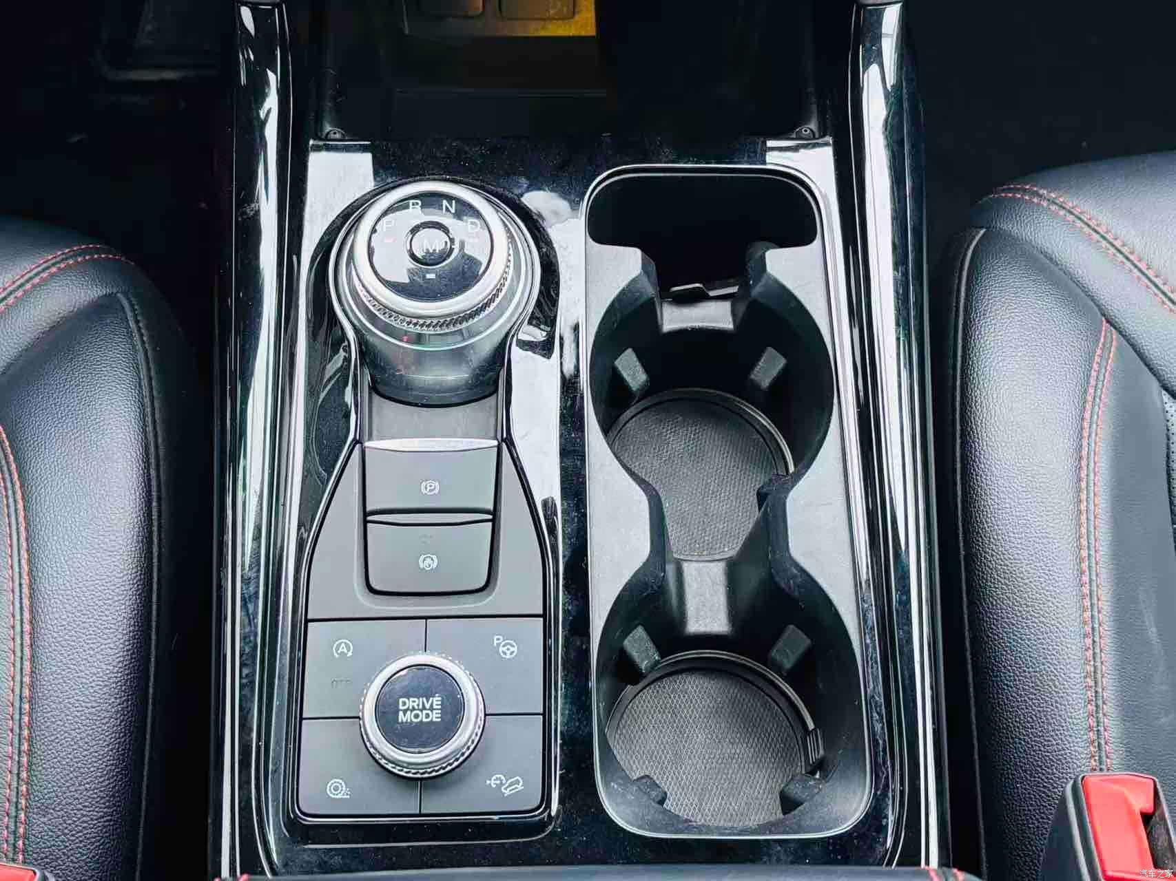 Ford Explorer, 2021 10