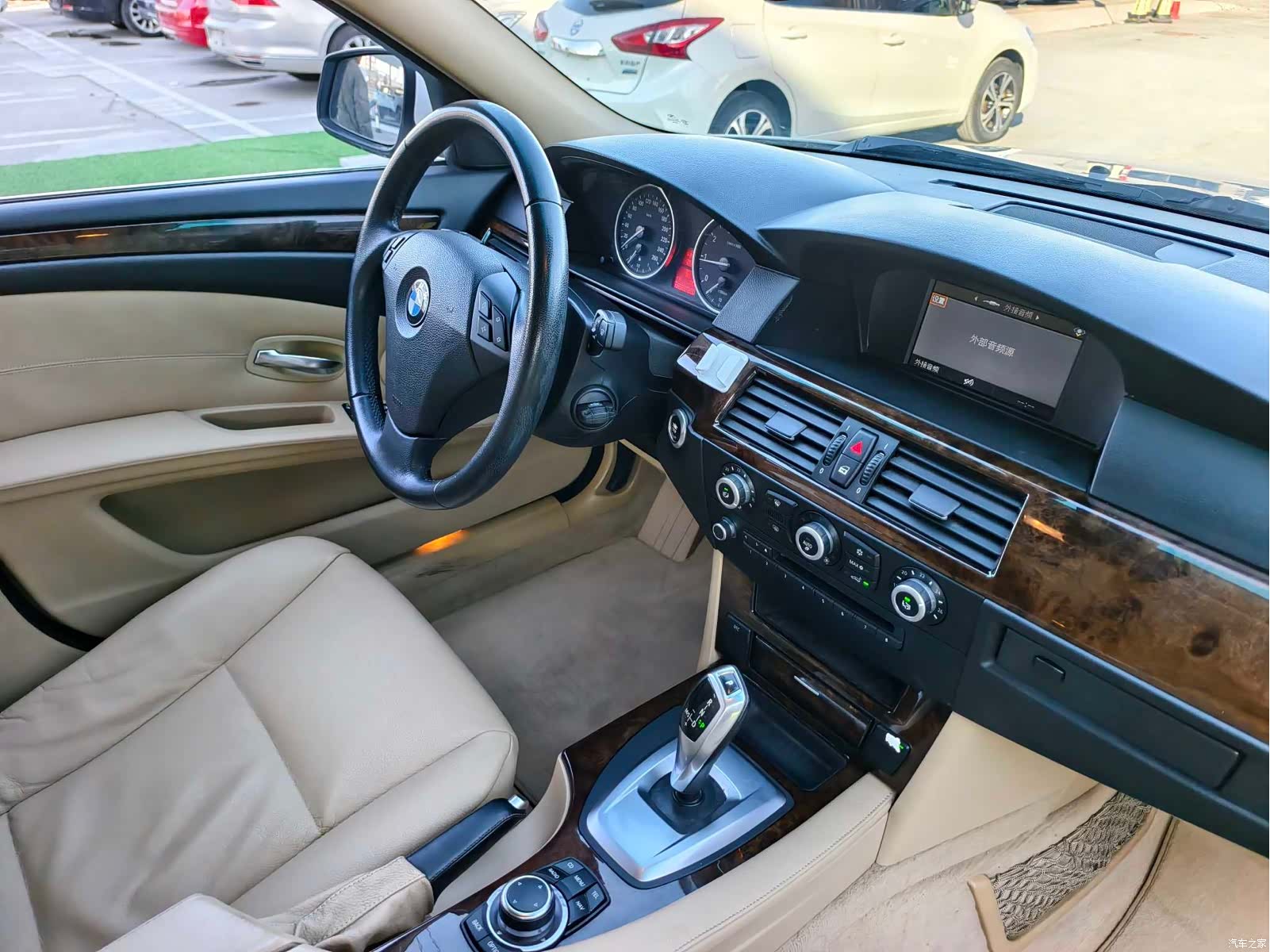 BMW 5 Series, 2010 18