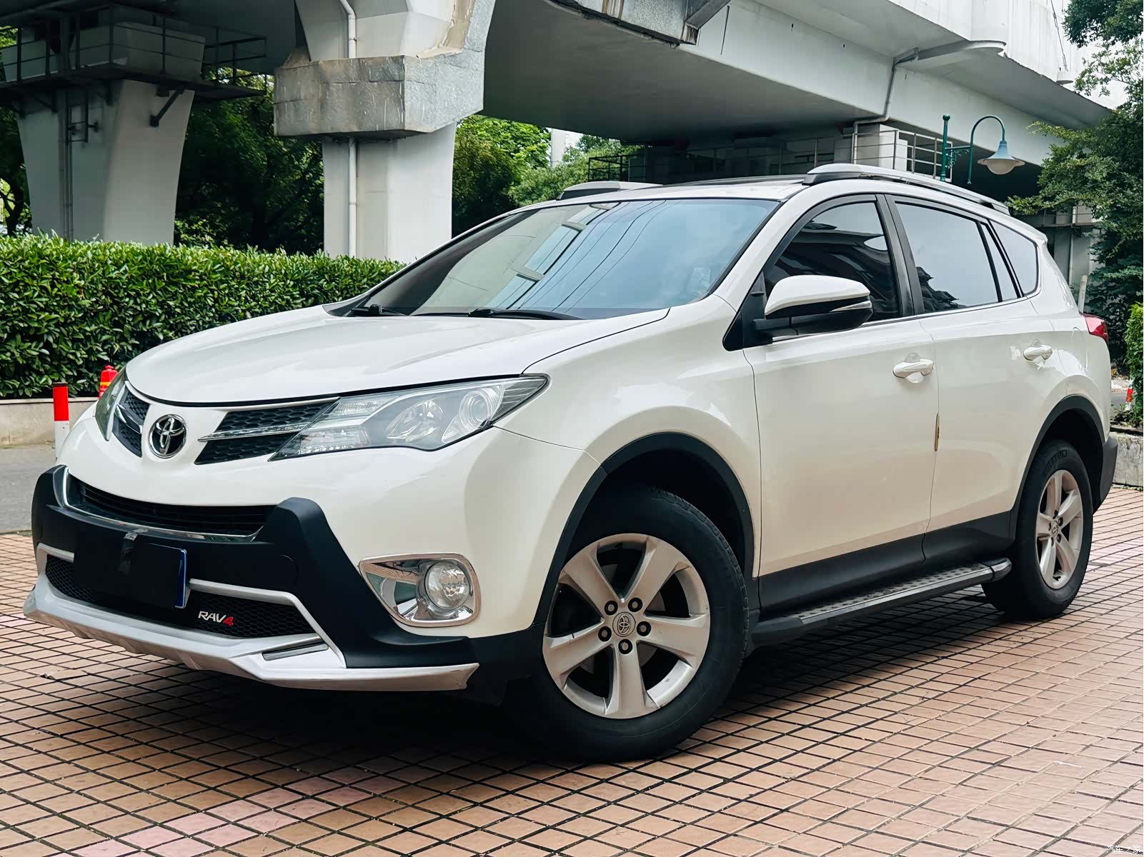 Toyota RAV4, 2014 1