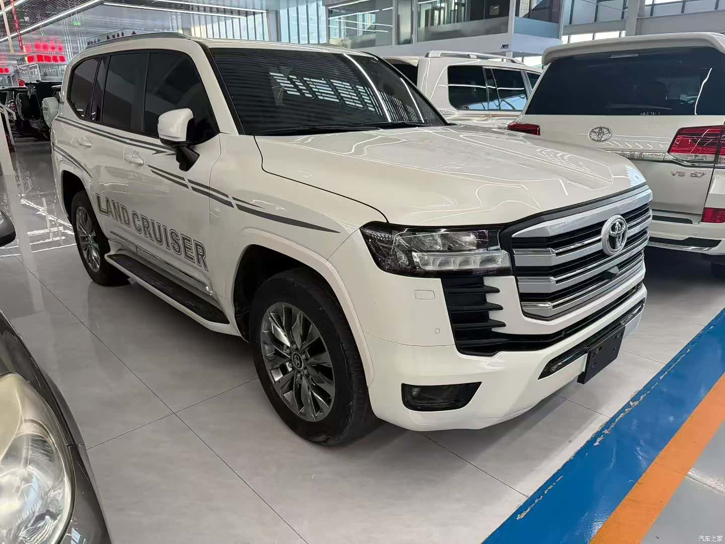 Toyota Land Cruiser, 2023 2
