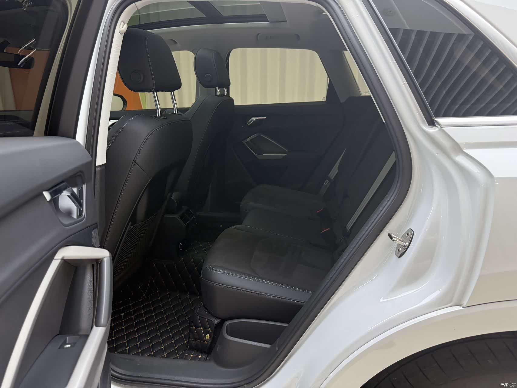 Audi Q3, 2023 все фото
