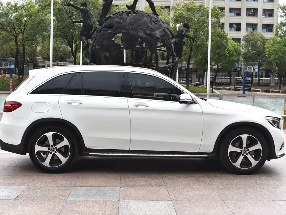 Mercedes-Benz GLC Mercedes-Benz GLC
