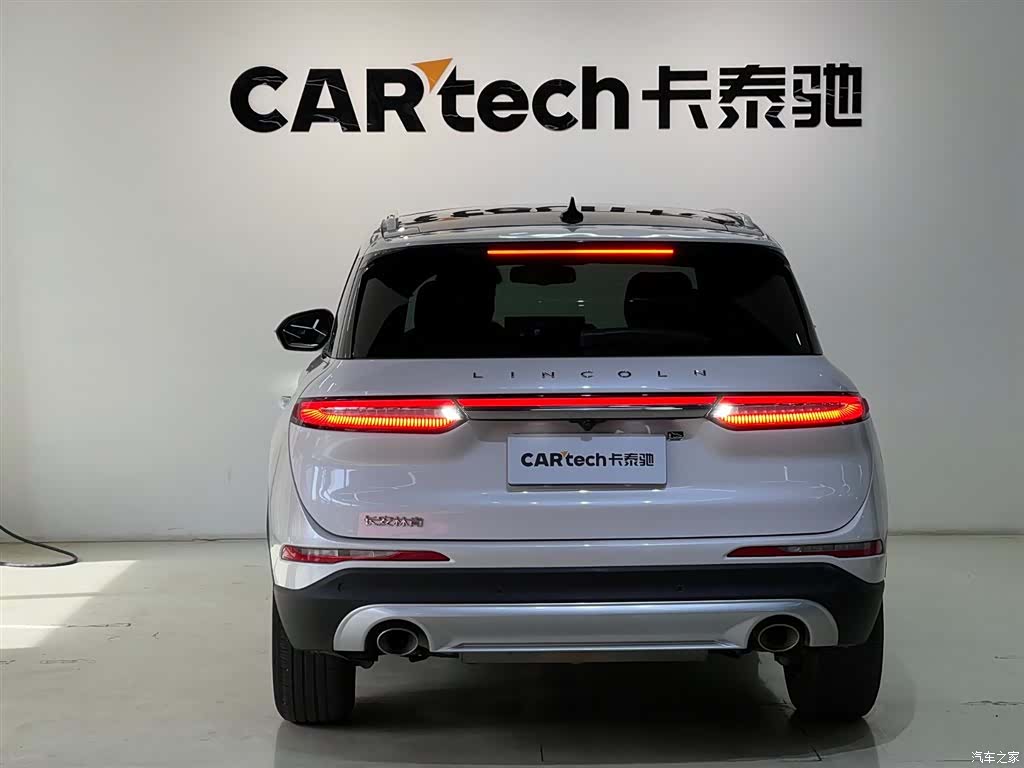 Lincoln Corsair, 2023 все фото