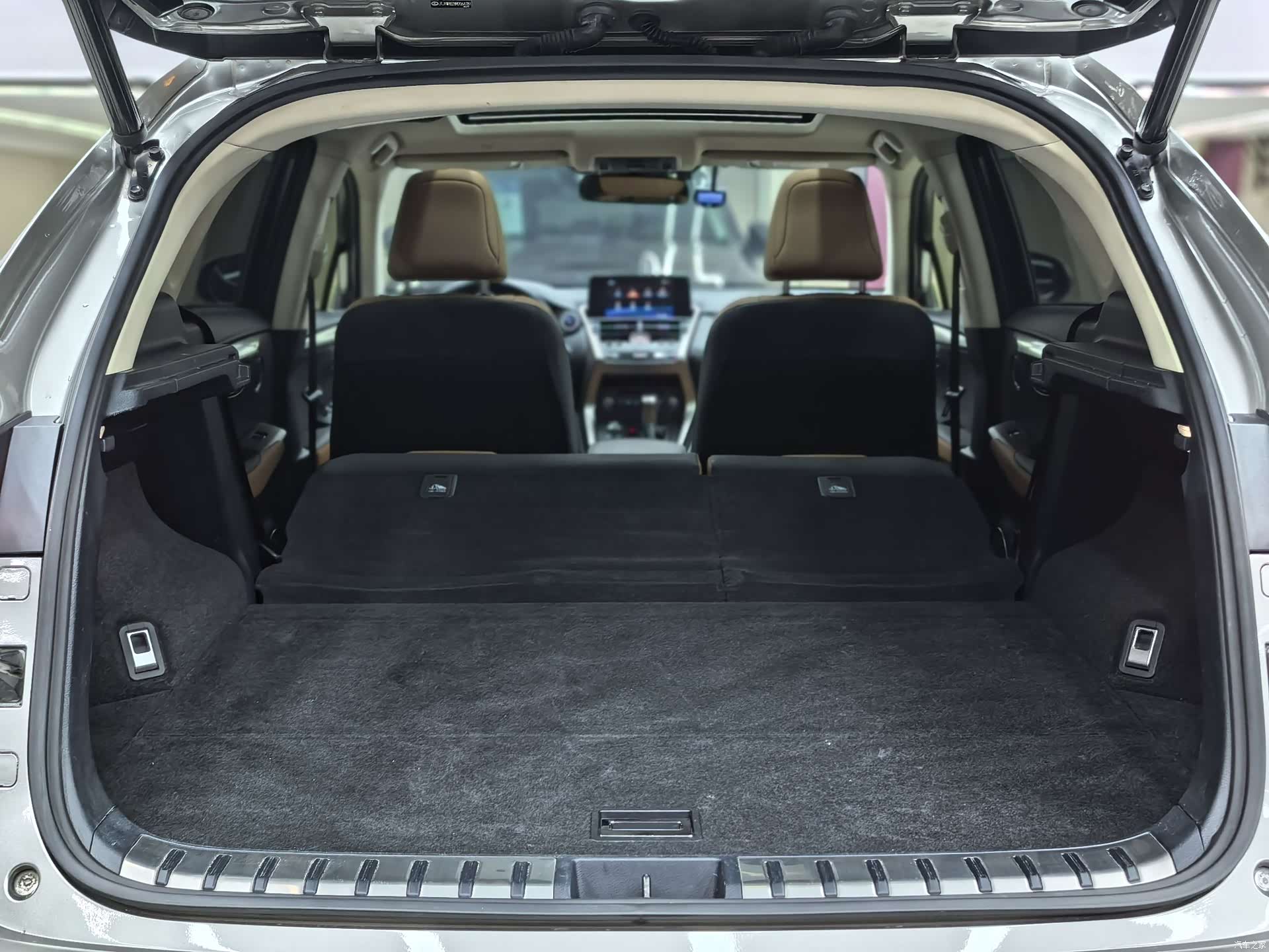 Lexus NX, 2021 33