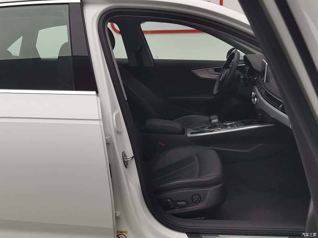 Audi A4L, 2017 23