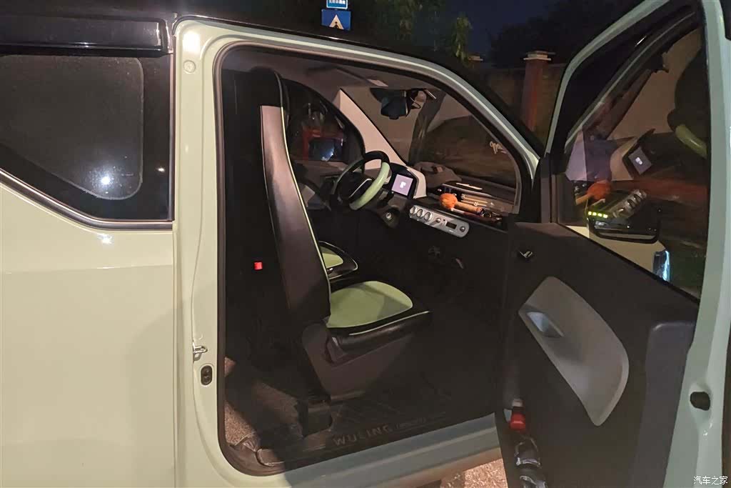 Wuling MINIEV, 2022 8