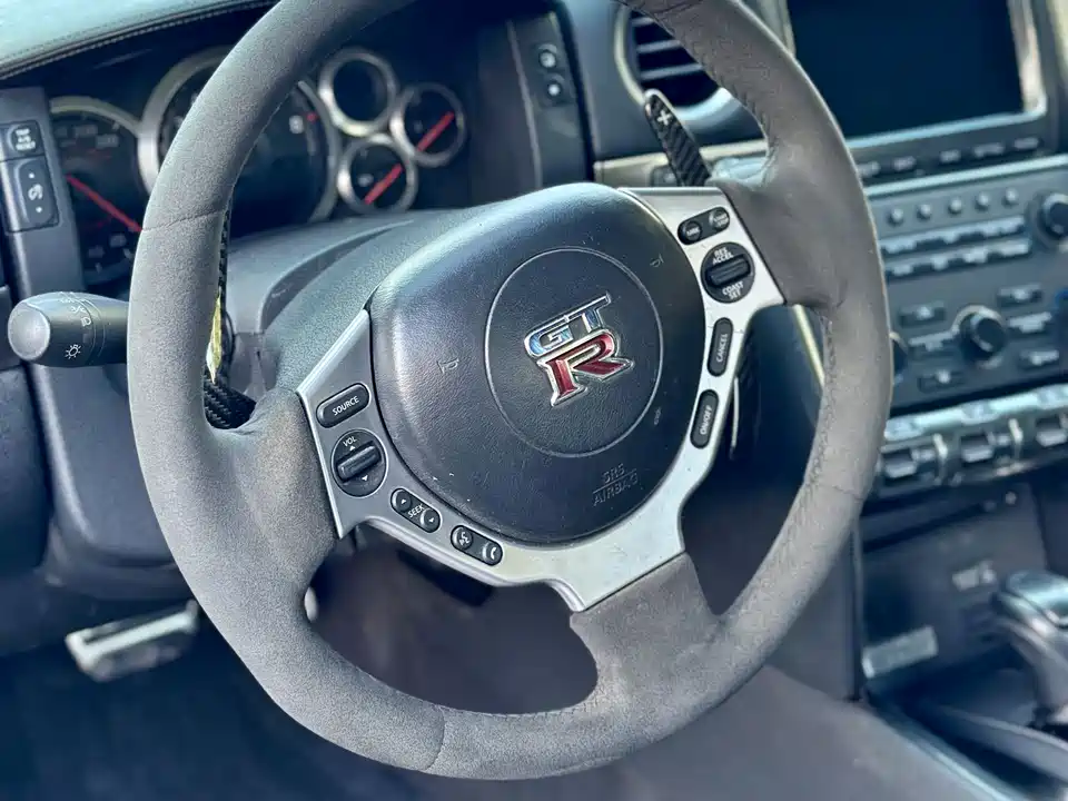 Nissan GT-R