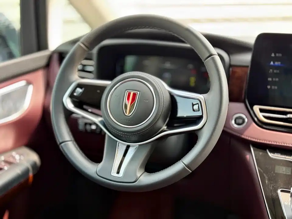 Hongqi HQ9