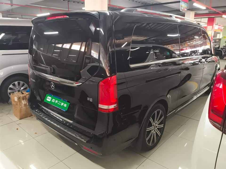 Mercedes-Benz V-class