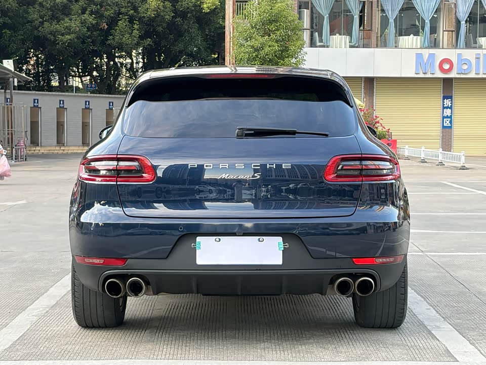 Porsche Macan
