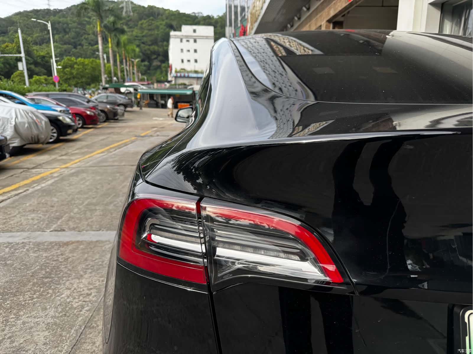 Tesla Model Y, 2023 12