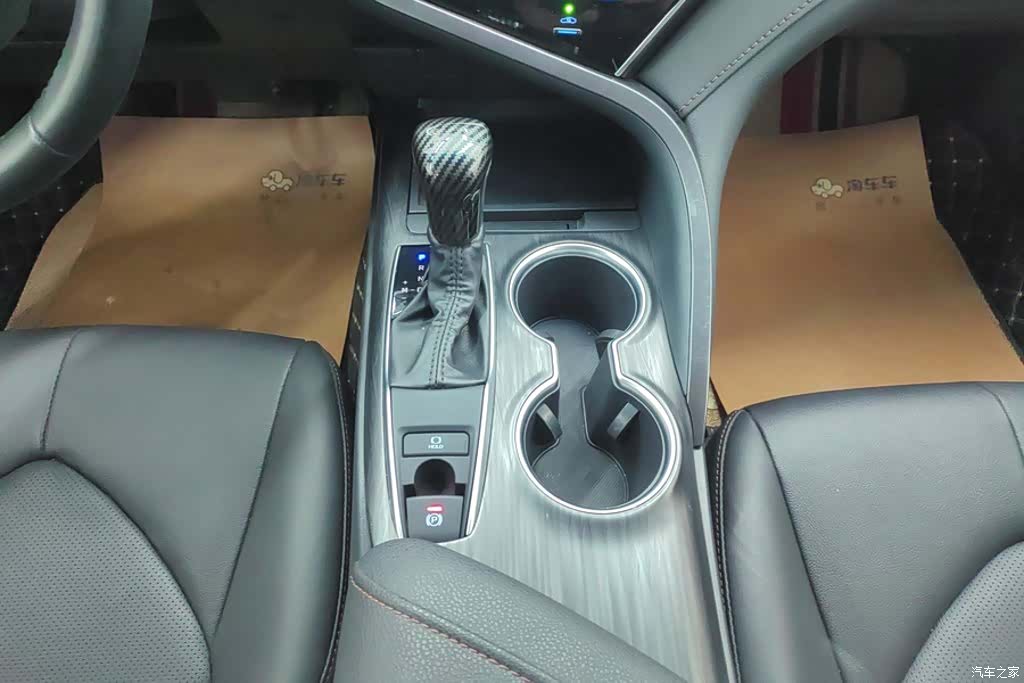 Toyota Camry, 2023 16